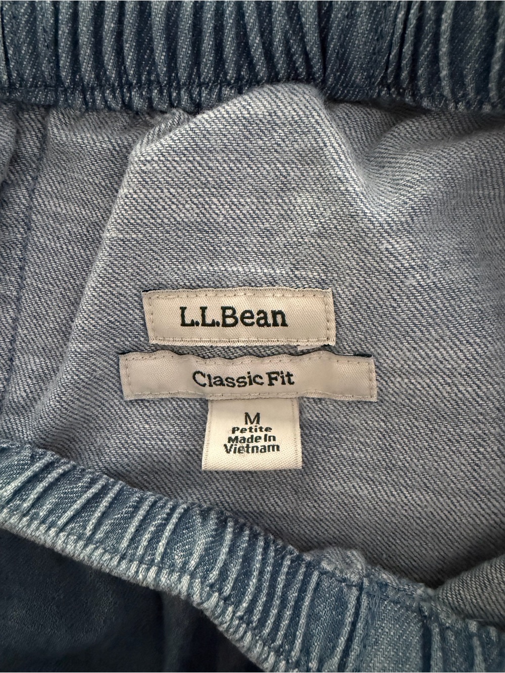 L.L Bean MP Sunwashed Denim Straight-Leg Crop Pants EUC Light Denim.
1 pair - Picture 6 of 12